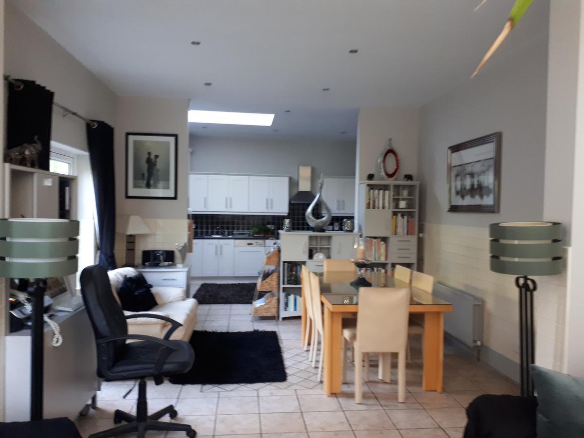 The Dell Dublin Bed & Breakfast Dun Laoghaire Exterior photo